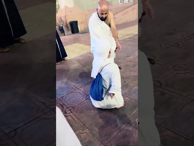 World Smallest But Older Age Haji In Masjid-e-Haram#shortsbeta #khanakabba #shortvideos #viralvideos