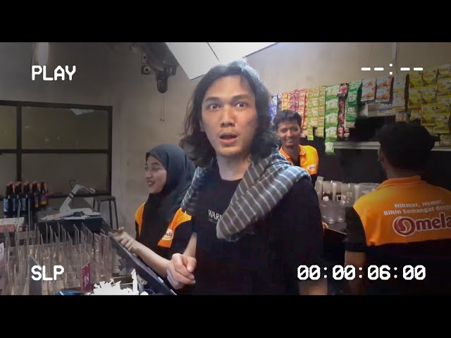 GONDRONG MENDAPATKAN PEKERJAAN BARU, KASIR & PELAYAN!!-.mov