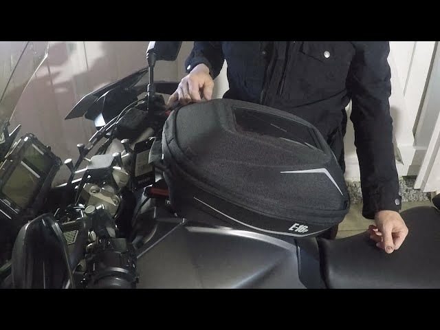 Mount Shad E16P tank bag on Yamaha MT-09/FJ09 Tracer 2015 How To