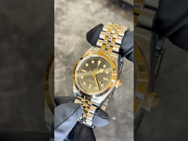 Watch Unboxing - Tudor Black Bay 39 S&G M79663-0001 - Fraser Hart