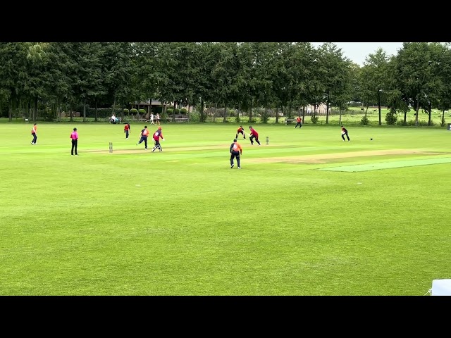 World Cup Qualifier U19: Netherlands bowling - Jersey