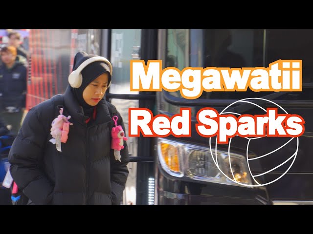 Megawatii💕 On Her way to Stadium and Warming-up (vs Pink Spiders)