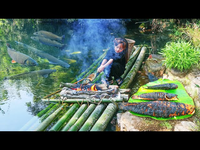 Uses bamboo tubes make fishing rods, Poor Girl catch many fish - Make ancient stove on a bamboo raft