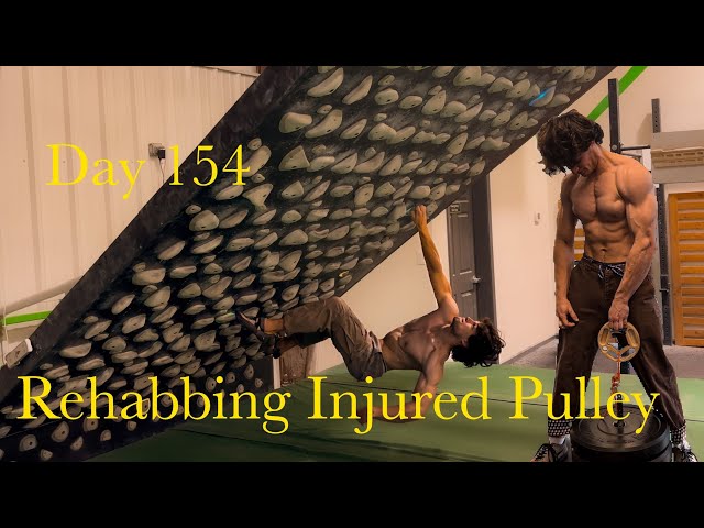 V12(8A+) Training Vlog Day 154 Rehabbing an Injured Pulley