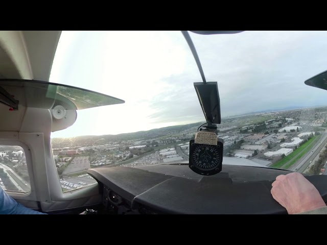 Landing a Cessna 182 at KCCR 360 Video