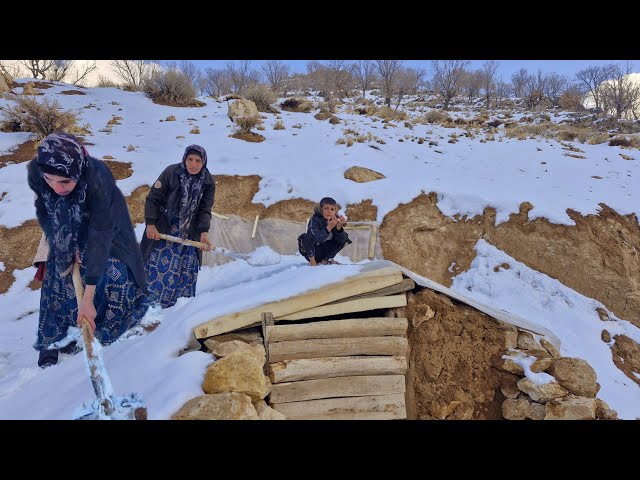 The life of a nomadic mother and her children in the mountains and snow