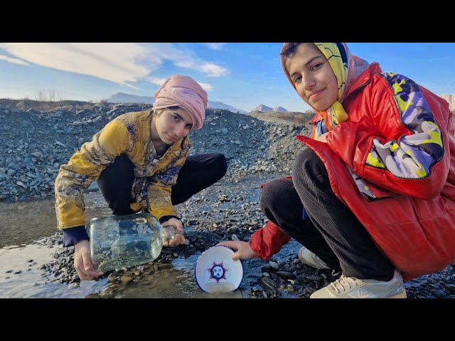 Rural life in eastern Iran: Cooking amazing traditional food by girls by the lake in rural life