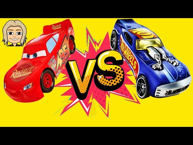 Gerti Plays with Lightning McQueen Cars 2017 And Trucks Speed Challenge