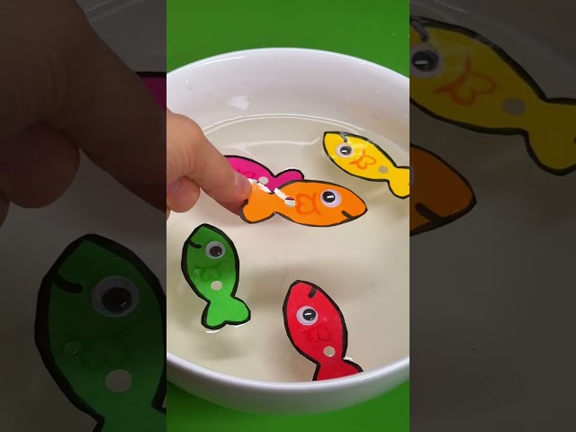 Fish-o-clock! 🐟🔵 Let's Learn the Colors with this Fun DIY Craft!