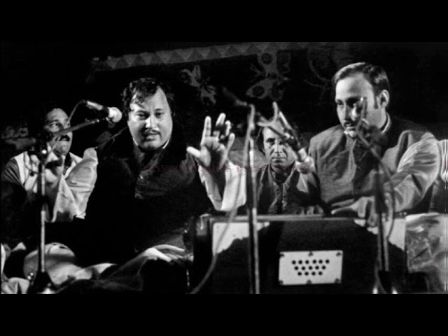 Nusrat Fateh Ali Khan recites Kalam e Khusrau (Nami danam che manzil)