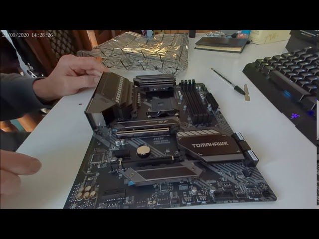 MSI MAG B550 TOMAHAWK ATX Motherboard Unboxing