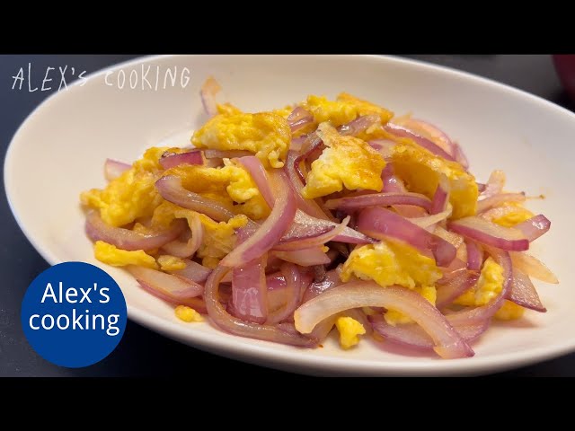 Onion Scrambled Eggs::Easy cooking at Home::You will love this recipe😊