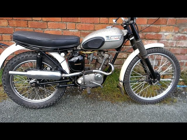 Triumph Scrambles Cub replica - Road test after clutch & gearbox work, alternator & Powerbox swap.