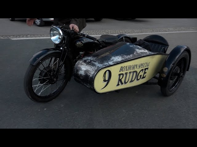 Jízda na závodním motocyklu Rudge Whitworth 1929