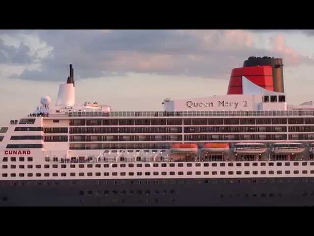 Queen Mary 2 Reise nach Southampton auf der Höhe von Wedel Schulau