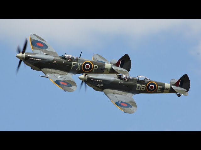 Hurricanes & Spitfire's formation and Tail Chase.Audio Just the sound of x6 Rolls Royce Merlin V12's