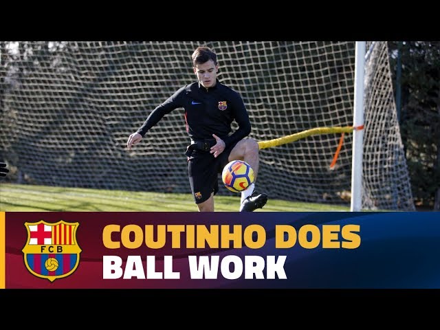 Coutinho works with the ball at Ciutat Esportiva