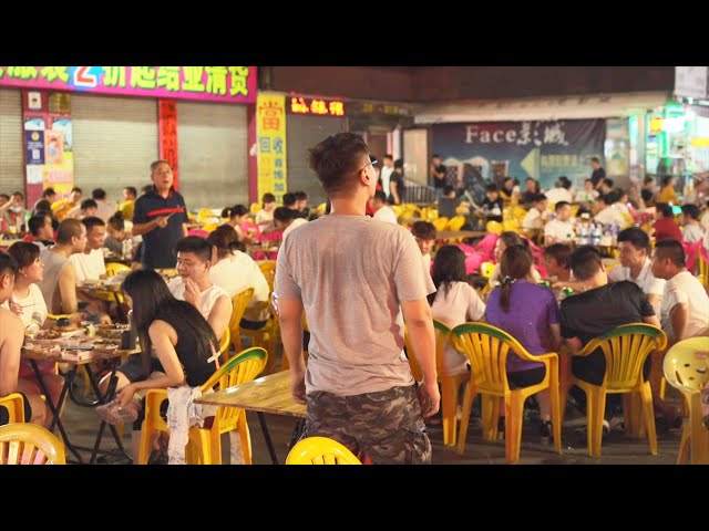 Street Food at Zhuhai Night Market，BBQ, food stall，Zhuhai cuisine, Guangdong night market