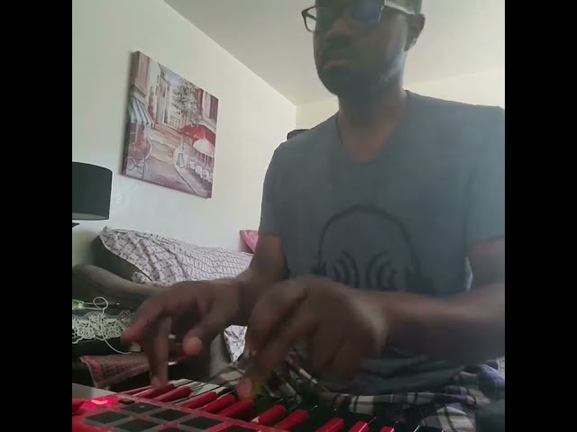 LIVE DRUMMING on AKAI MPK Mini MK2 w/TOKYO KYZ #14