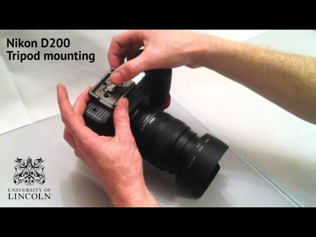 Mounting the Nikon D200 to a tripod