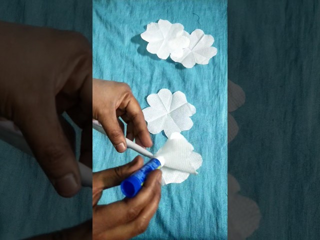 How to make a tissue paper flower easy #tissuepaper #paperflowers #youtubeshorts #shorts #ytshort