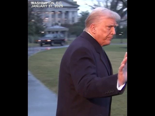 'We are going to be working all weekend' Trump departs White House en route to Mar-A-Lago