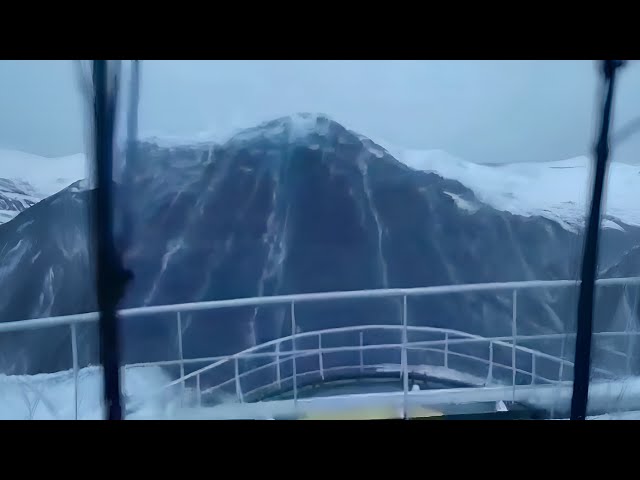 5 BIG Waves You Wouldn't believe if not on video