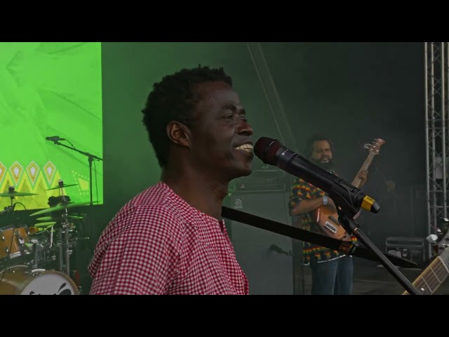 Kimi Djabaté "Alidonke" Live at Africa Oye Festival in Liverpool