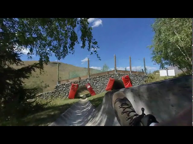 Luge d'été à fond les manettes, les Deux Alpes, 3D VR180 Summer toboggan max speed and jump