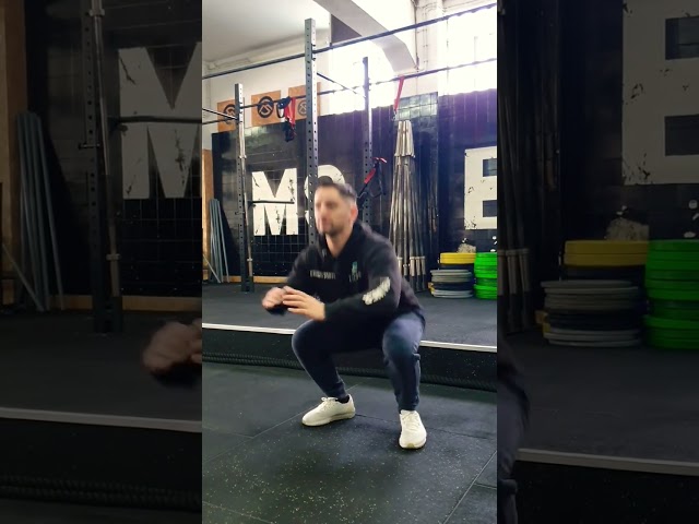 Pedro Pinto Personal Trainer | Air Squat