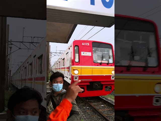 Detik Detik KRL TM 6000 Masuk Stasiun Pondok Jati Melintas JPL 46