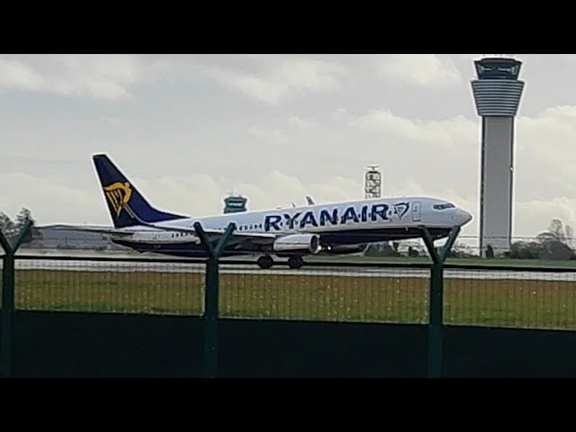 Ryanair FR211 Dublin Airport to Stansted New Year's Eve 2022 - EI-EKY Boeing 737-8AS