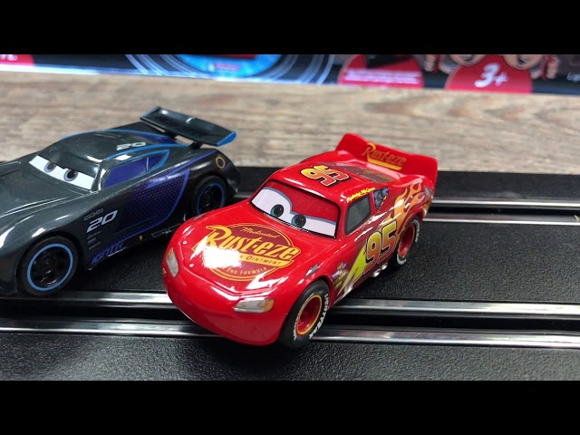 Гоночный автотрек Xiaomi Carrera First Racing Story Track Set. Краткий обзор