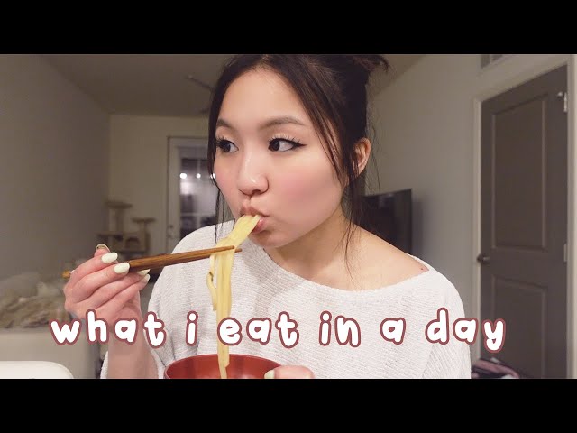 what i eat in a day | homemade matcha latte, workout, why i took a break