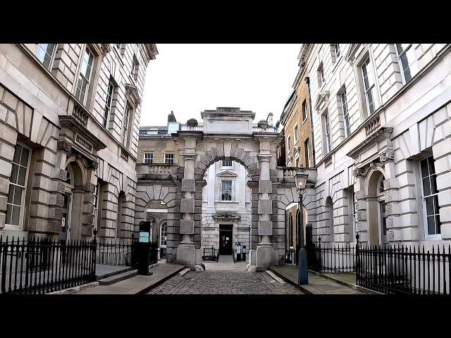 Market in Covent Garden London 2022 4K HDR 60fps