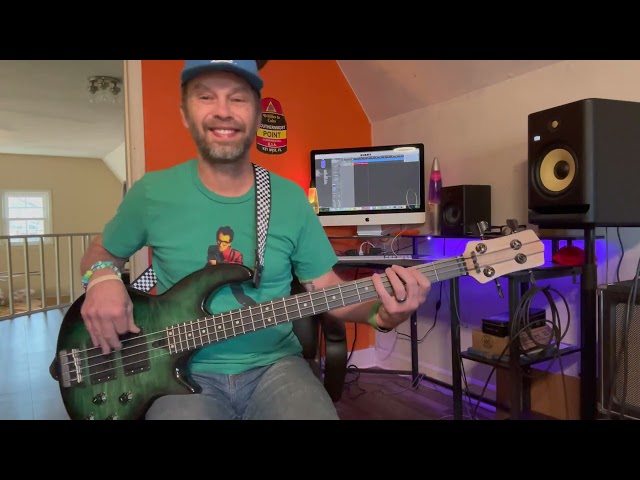 Everyday I Write The Book - Elvis Costello and the Attractions (Bruce Thomas) bass cover