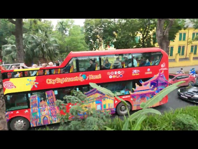 Hanoi Hop On Hop Off 🚌💨🏯🍜 A City Adventure!