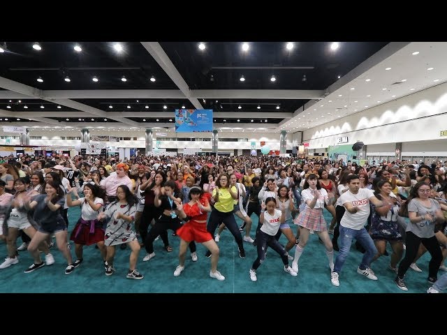 KPOP Random Play Dance at KCON18LA [GoToe KPOP]