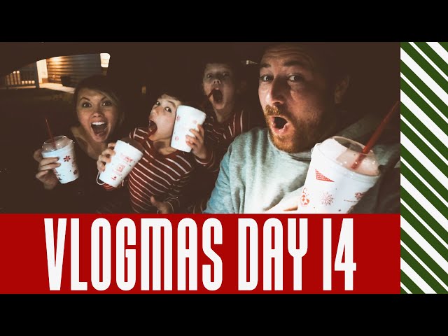 One of our favorite traditions! // Vlogmas Day 14