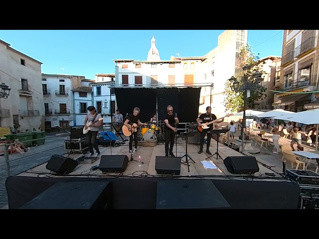 CaraB-PopRock en su concierto en Xàtiva con motivo de las Fiestas de Sant Joan 2022.