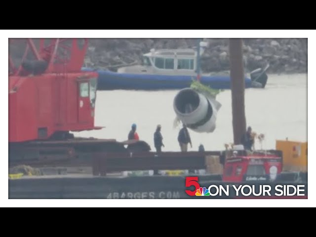 Large portion of American Airlines jet pulled from river after deadly air collision near DC