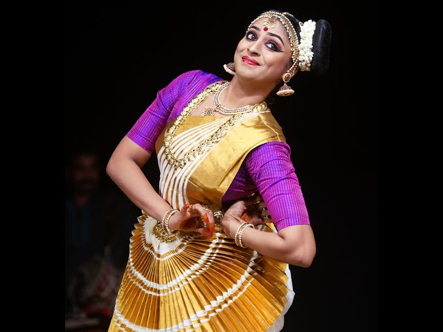 Mohiniyattam - Mahadeva Shivashambo