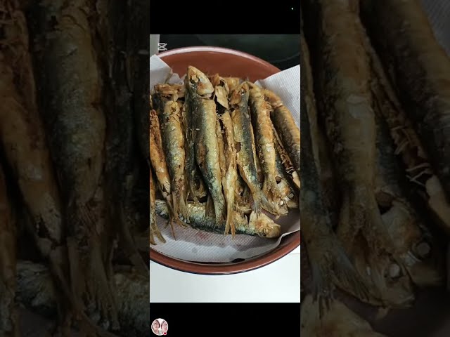 ASMR-CLEANING FRESH FISH SARDINES TO FRIED.RICH IN OMEGA #asmr#satisfying#trending#short#friedfish