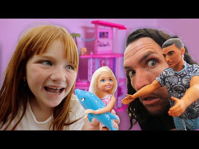 SNEAKiNG to our BARBiE CiTY!!  Playing inside the Portal House just don't wakeup the Rainbow Ghosts