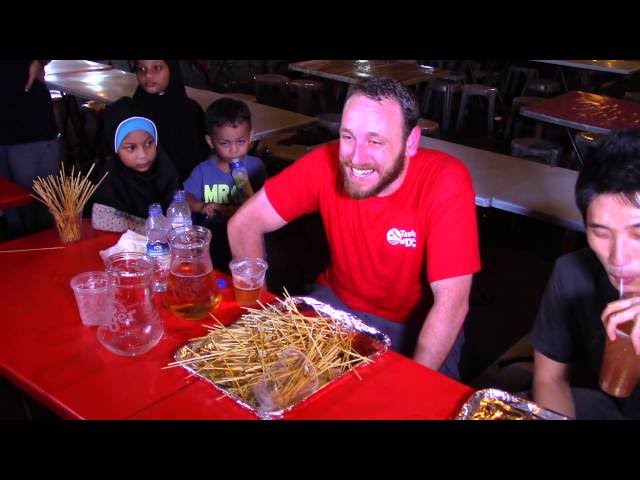 Joey Chestnut Breaks Satay record in Singapore