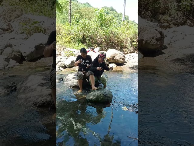 Nakatago sa bato #khemyattv #funny #comedyclips #comedy #justlaughtrip #comedyvideos #funnyvideos