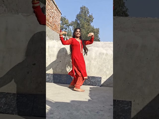 Tu kaun sa gaoo chori 🥰🥰♥️❤️❤️#viralvideo #dance #dancemusic #trendingshorts #dancesong