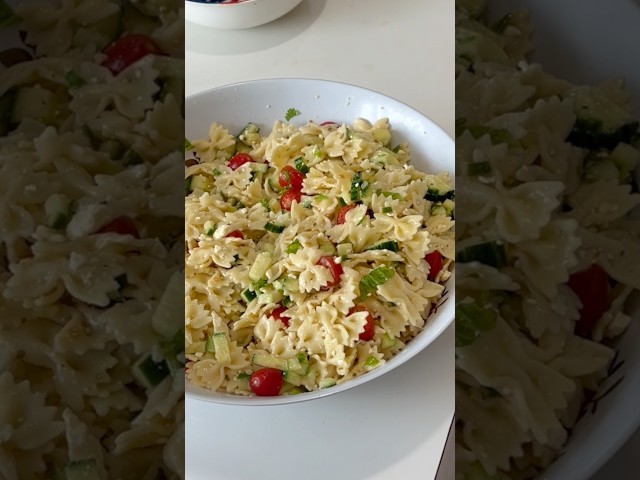 Fresh pasta salad 🥗 #food #pastasalad #youtubeshorts