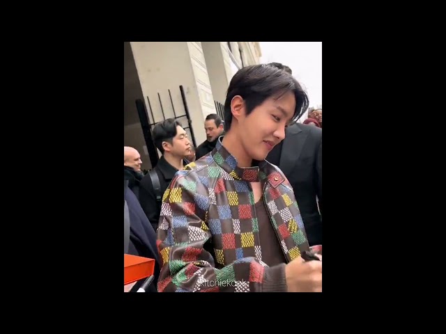 J-HOPE met BTS ARMYs in Paris, set to perform at Gala des Lieces Jaunes