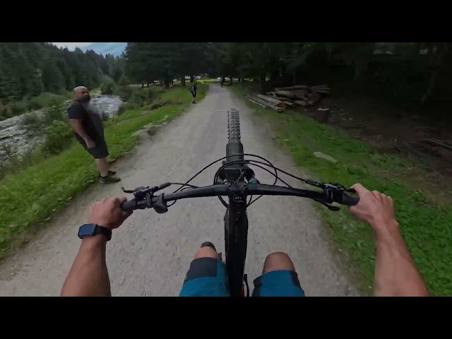 Descent from Malga Stablasolo in Ebike